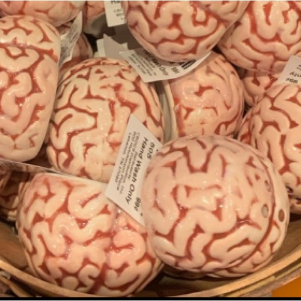 2 pc 🧠 salt/pepper shakers Halloween Brain creepy scary season table Decor new - Picture 5 of 5